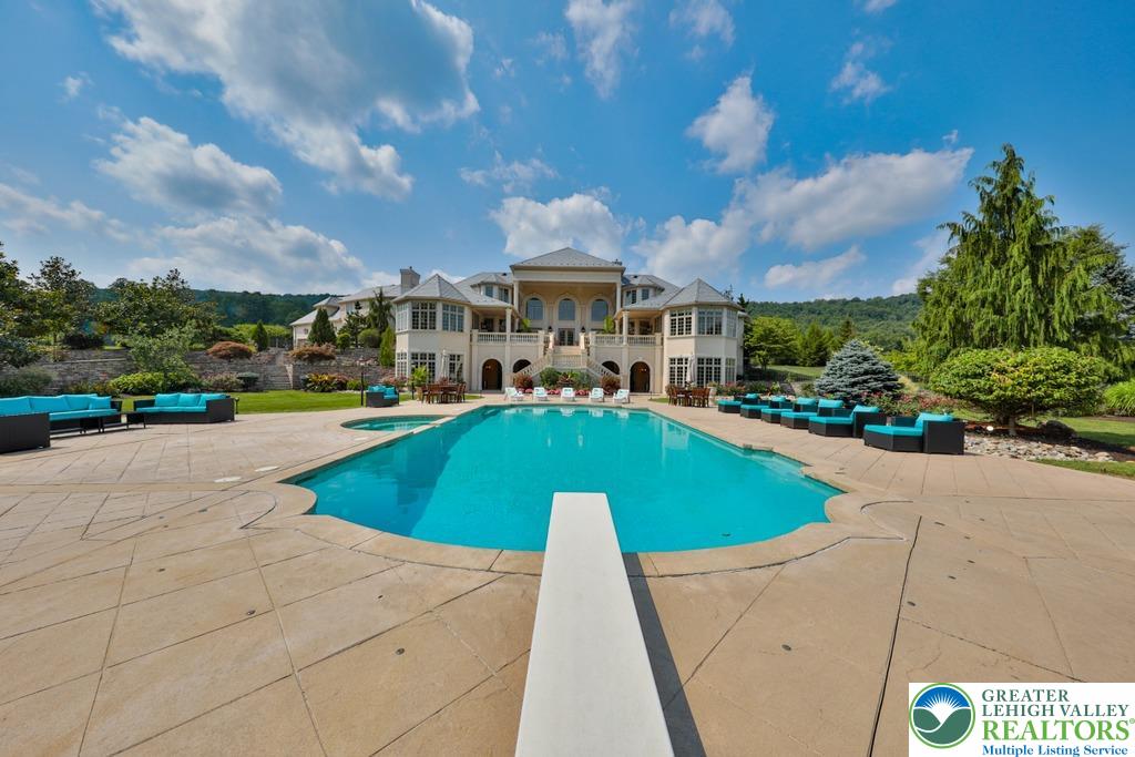 Upper Saucon Twp, Pennsylvania, 18034, United States, 6 Bedrooms Bedrooms, ,12 BathroomsBathrooms,Residential,Active,1885031