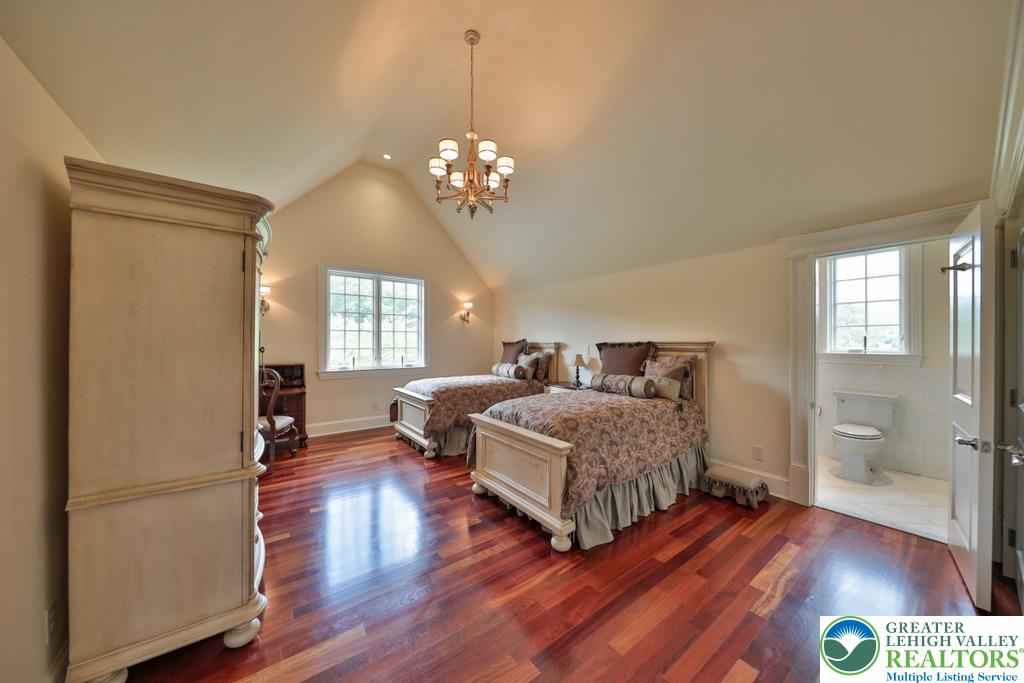 Upper Saucon Twp, Pennsylvania, 18034, United States, 6 Bedrooms Bedrooms, ,12 BathroomsBathrooms,Residential,Active,1885031