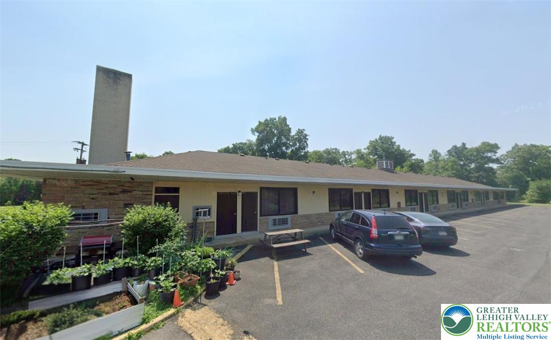 1058 Hausman Road