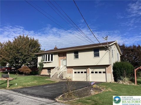 Photo of 3109 Fairview Street, Bethlehem Twp, PA 18020 (MLS # 766686) Photo of 3109 Fairview Street, Bethlehem Twp, PA 18020 (MLS # 766686)