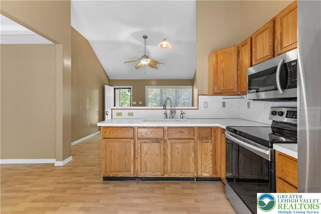 Penn Forest Twp, Pennsylvania 18229, United States, 2 Bedrooms Bedrooms, ,2 BathroomsBathrooms,Residential,Active,205159