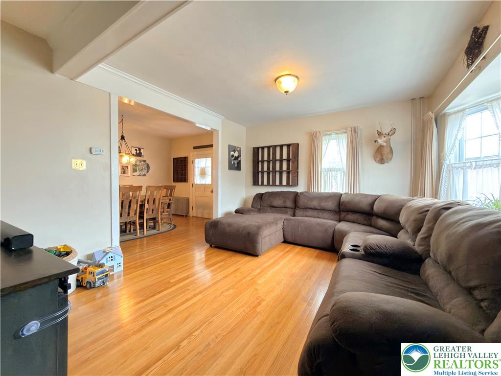 511 S Broadway