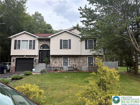 Photo of 412 Scotch Pine Drive, Coolbaugh Twp, PA 18346 (MLS # 765642) Photo of 412 Scotch Pine Drive, Coolbaugh Twp, PA 18346 (MLS # 765642)