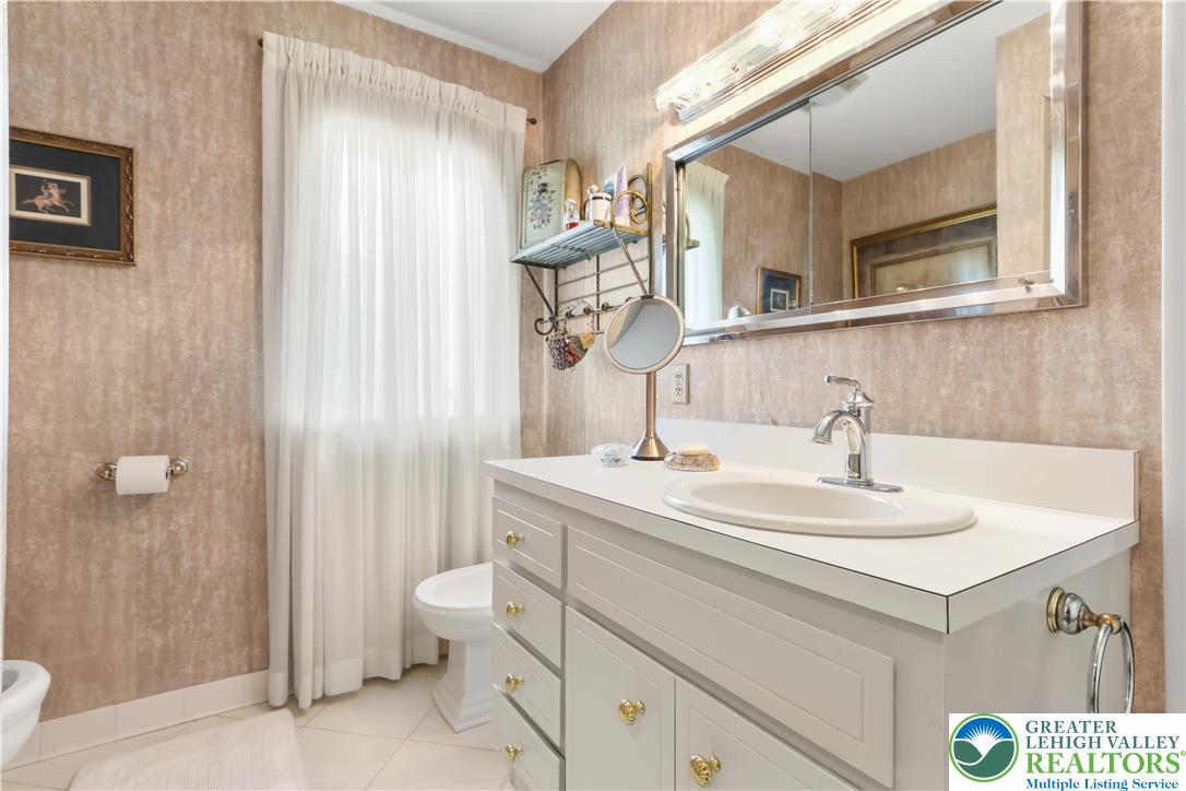 Allentown City, Pennsylvania 18104, United States, 5 Bedrooms Bedrooms, ,4 BathroomsBathrooms,Residential,Active,154280