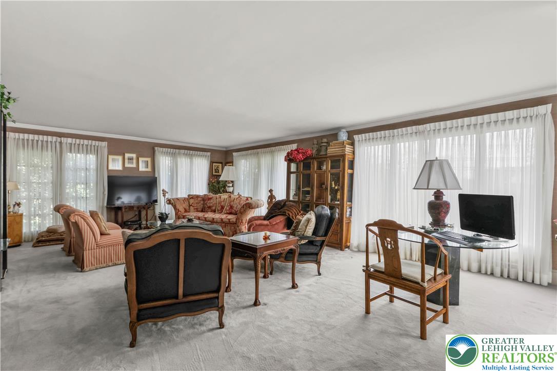 Allentown City, Pennsylvania 18104, United States, 5 Bedrooms Bedrooms, ,4 BathroomsBathrooms,Residential,Active,154280