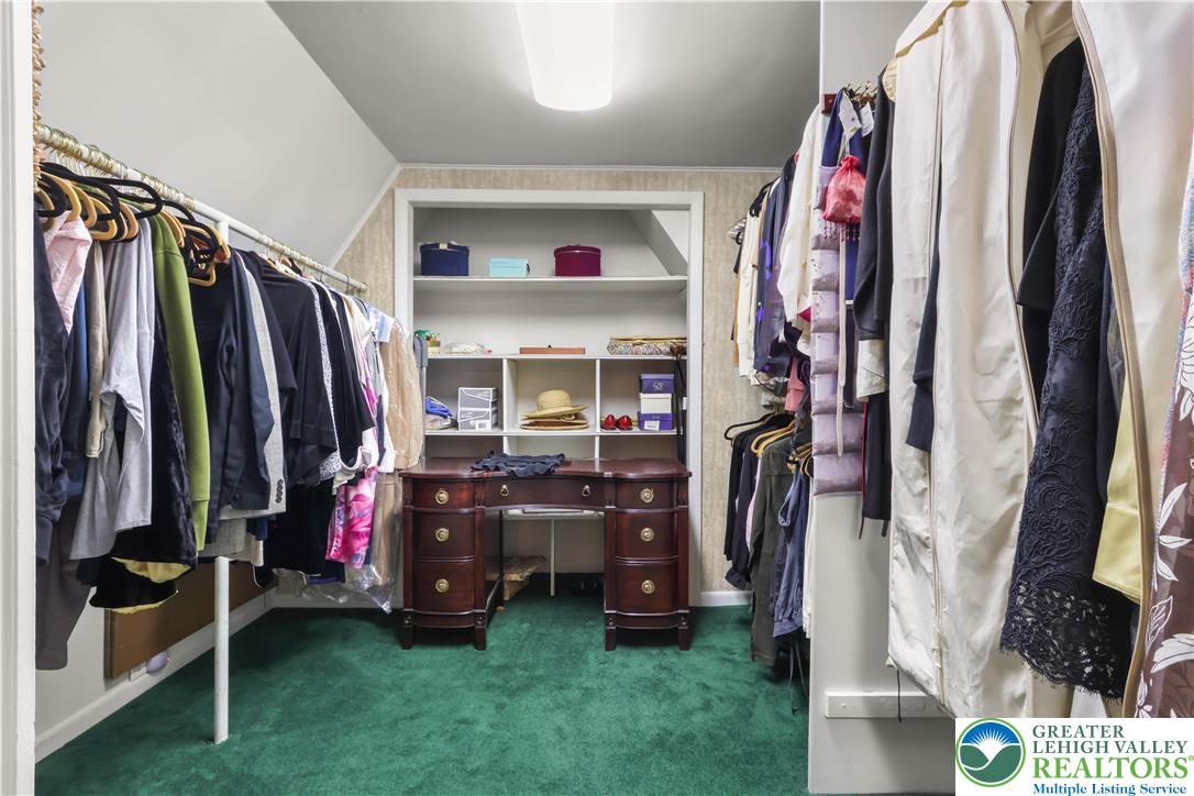 Allentown City, Pennsylvania 18104, United States, 5 Bedrooms Bedrooms, ,4 BathroomsBathrooms,Residential,Active,154280