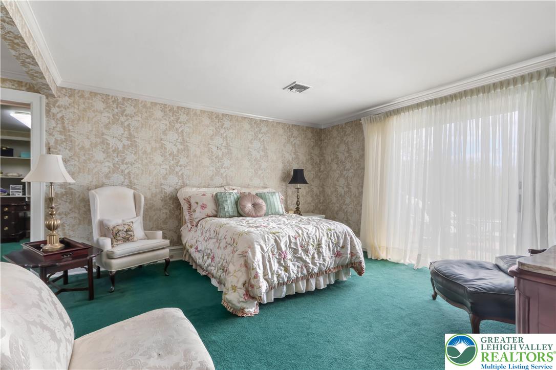 Allentown City, Pennsylvania 18104, United States, 5 Bedrooms Bedrooms, ,4 BathroomsBathrooms,Residential,Active,154280