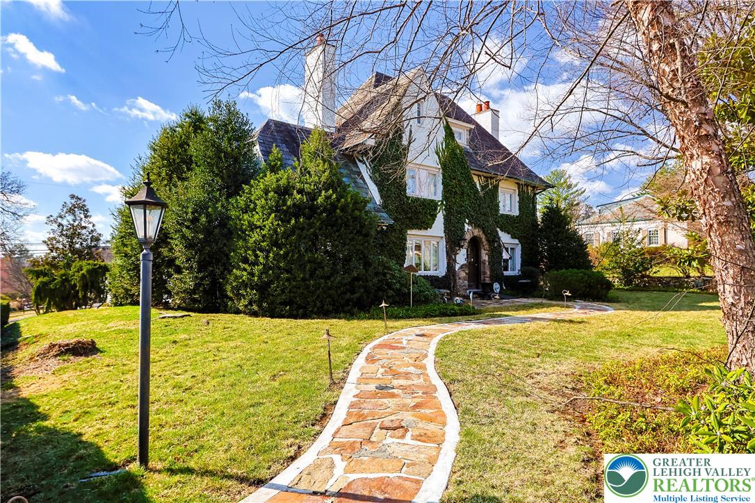 Allentown City, Pennsylvania 18104, United States, 5 Bedrooms Bedrooms, ,4 BathroomsBathrooms,Residential,Active,154280