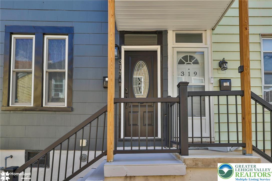 317 W Garrison Street