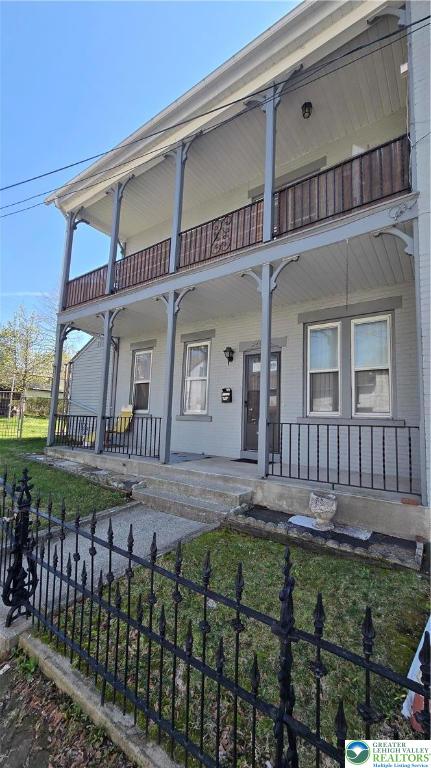 746 Center Street
