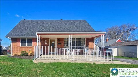 Photo of 875 Poplar Road, Hellertown Boro, PA 18055 (MLS # 774548)