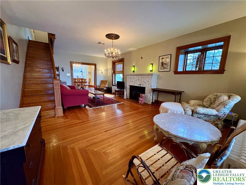 Allentown City, Pennsylvania 18104, United States, 4 Bedrooms Bedrooms, ,3 BathroomsBathrooms,Residential,Active,249519