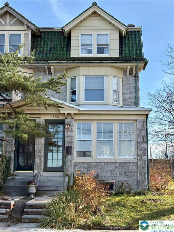 Allentown City, Pennsylvania 18104, United States, 4 Bedrooms Bedrooms, ,3 BathroomsBathrooms,Residential,Active,249519