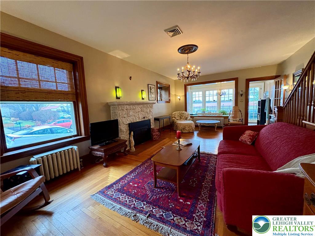 Allentown City, Pennsylvania 18104, United States, 4 Bedrooms Bedrooms, ,3 BathroomsBathrooms,Residential,Active,249519