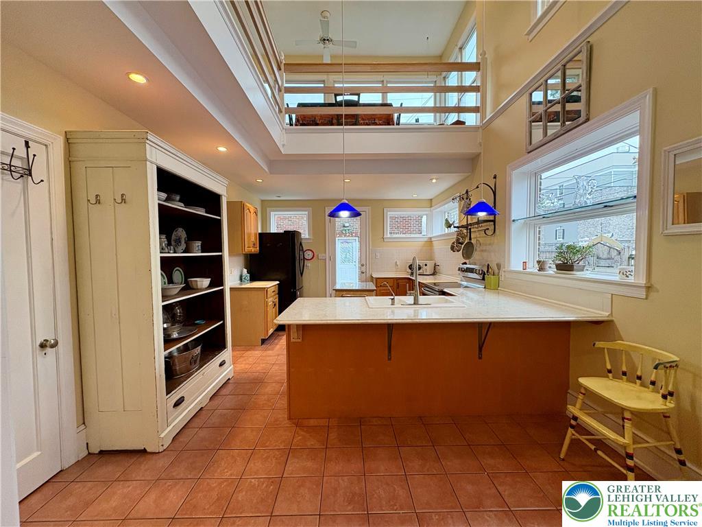 Allentown City, Pennsylvania 18104, United States, 4 Bedrooms Bedrooms, ,3 BathroomsBathrooms,Residential,Active,249519