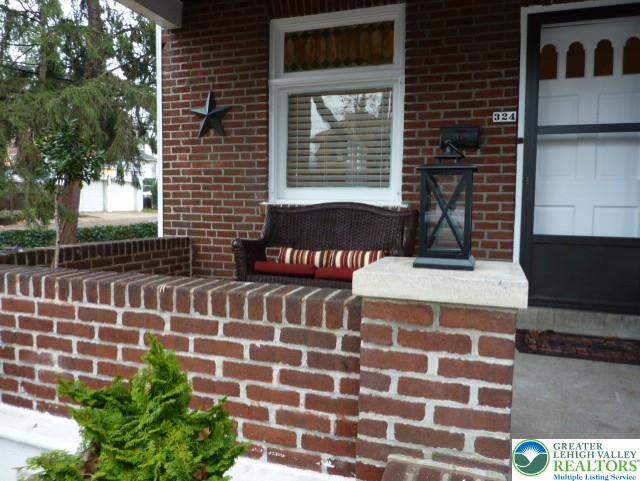 324 E Laurel Street