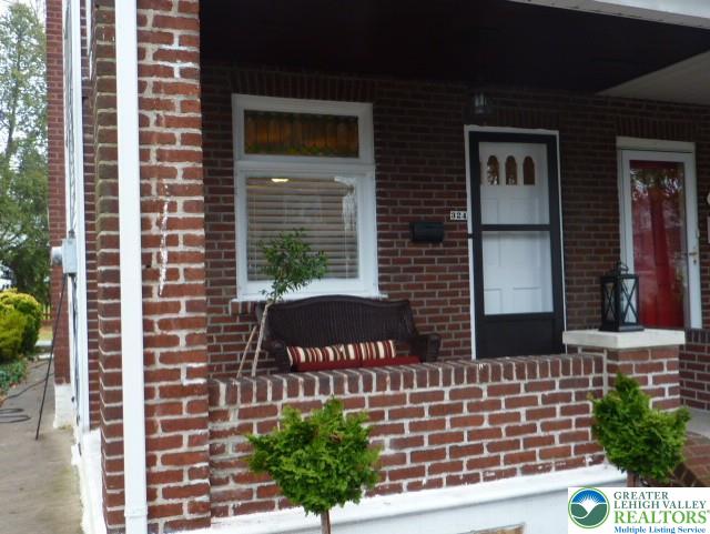 324 E Laurel Street