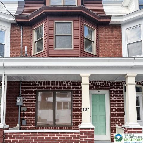Photo of 107 W ROWE Street, Tamaqua Boro, PA 18252 (MLS # 770718)