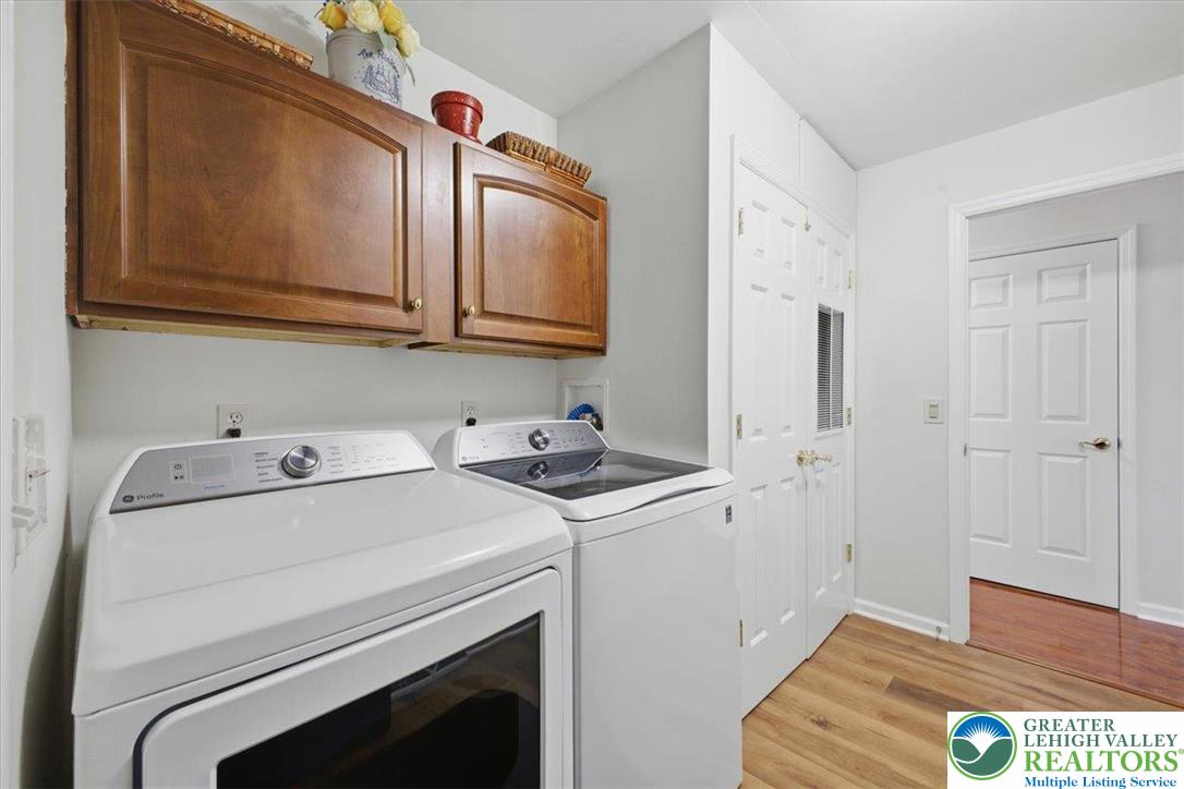 Forks Twp, Pennsylvania 18040, United States, 2 Bedrooms Bedrooms, ,2 BathroomsBathrooms,Residential,Active,248826