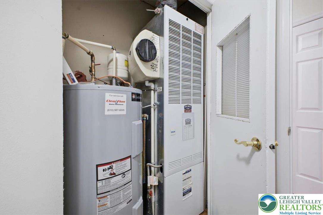 Forks Twp, Pennsylvania 18040, United States, 2 Bedrooms Bedrooms, ,2 BathroomsBathrooms,Residential,Active,248826