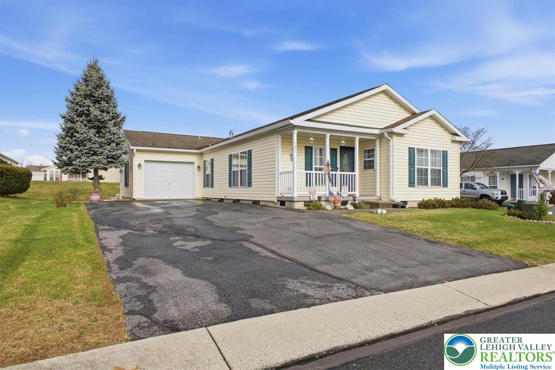 Forks Twp, Pennsylvania 18040, United States, 2 Bedrooms Bedrooms, ,2 BathroomsBathrooms,Residential,Active,248826