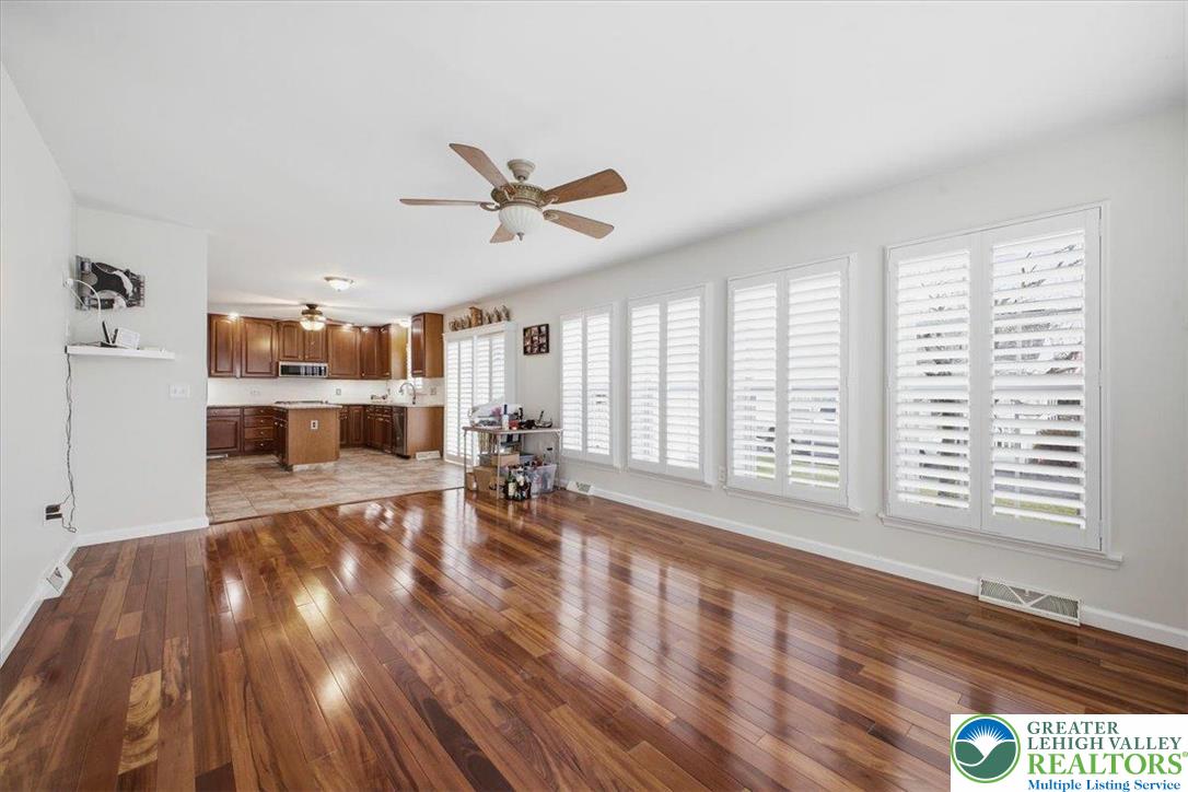 Forks Twp, Pennsylvania 18040, United States, 2 Bedrooms Bedrooms, ,2 BathroomsBathrooms,Residential,Active,248826