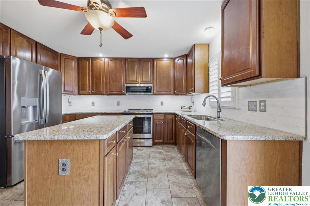 Forks Twp, Pennsylvania 18040, United States, 2 Bedrooms Bedrooms, ,2 BathroomsBathrooms,Residential,Active,248826