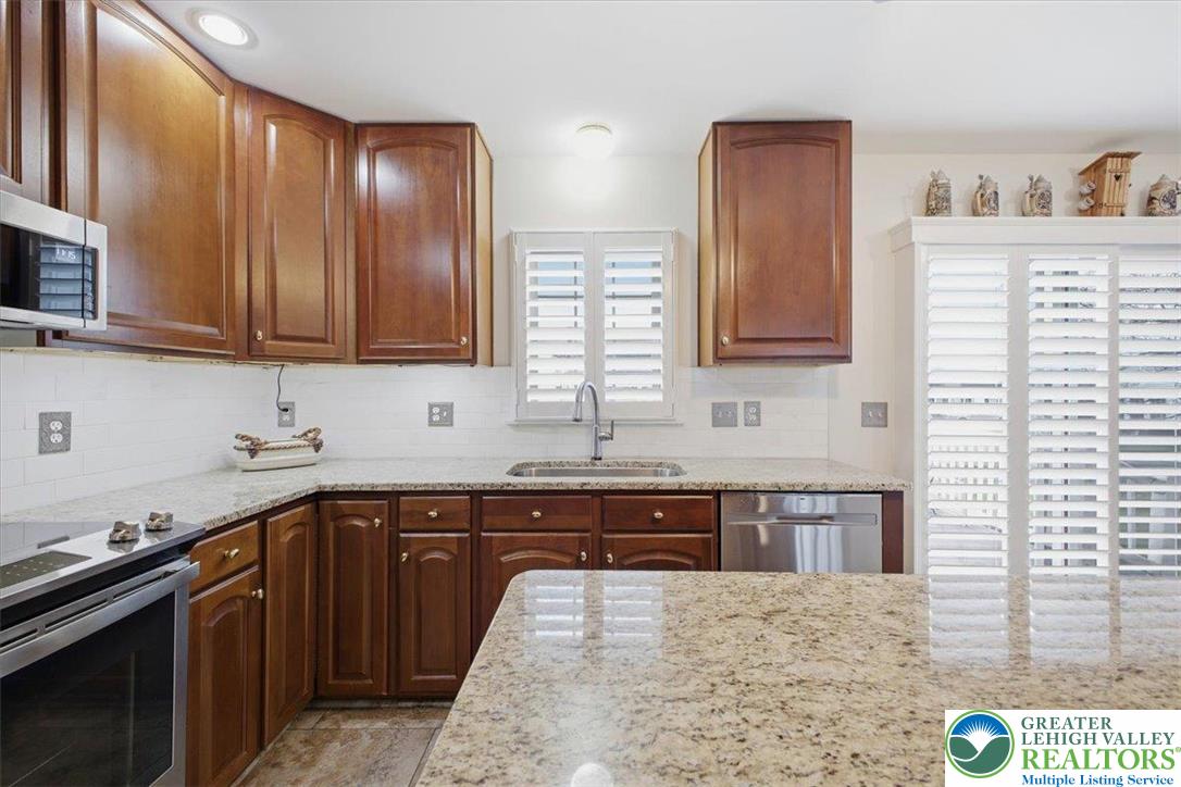 Forks Twp, Pennsylvania 18040, United States, 2 Bedrooms Bedrooms, ,2 BathroomsBathrooms,Residential,Active,248826