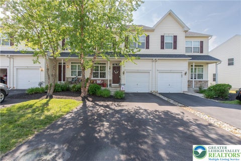 Townhouse For Sale - 923 King Way<br/> Upper Macungie Twp, PA 18031
