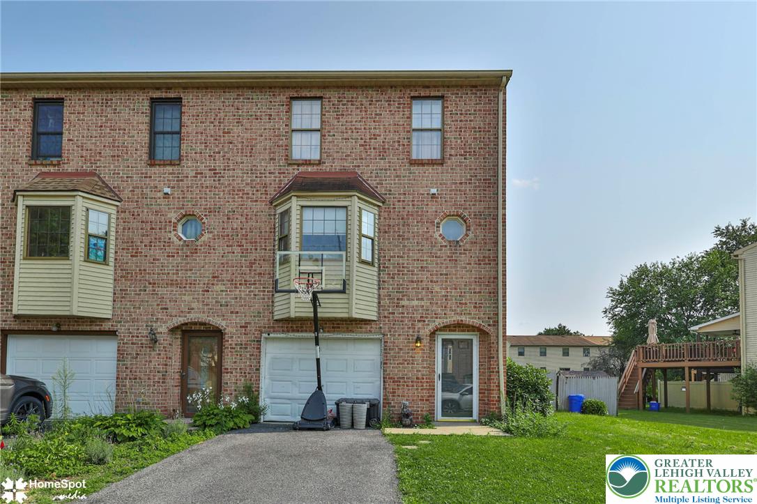 472 Vera Circle