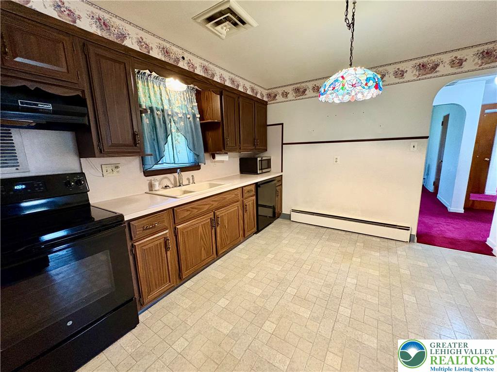 Emmaus Boro, Pennsylvania 18049, United States, 3 Bedrooms Bedrooms, ,2 BathroomsBathrooms,Residential,Active,160559