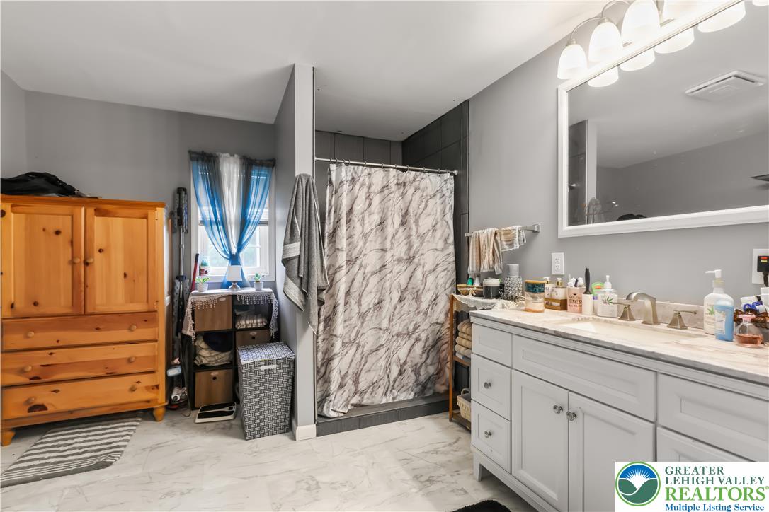 Lower Towamensing Tp, Pennsylvania 18071, United States, 3 Bedrooms Bedrooms, ,2 BathroomsBathrooms,Residential,Active,179507