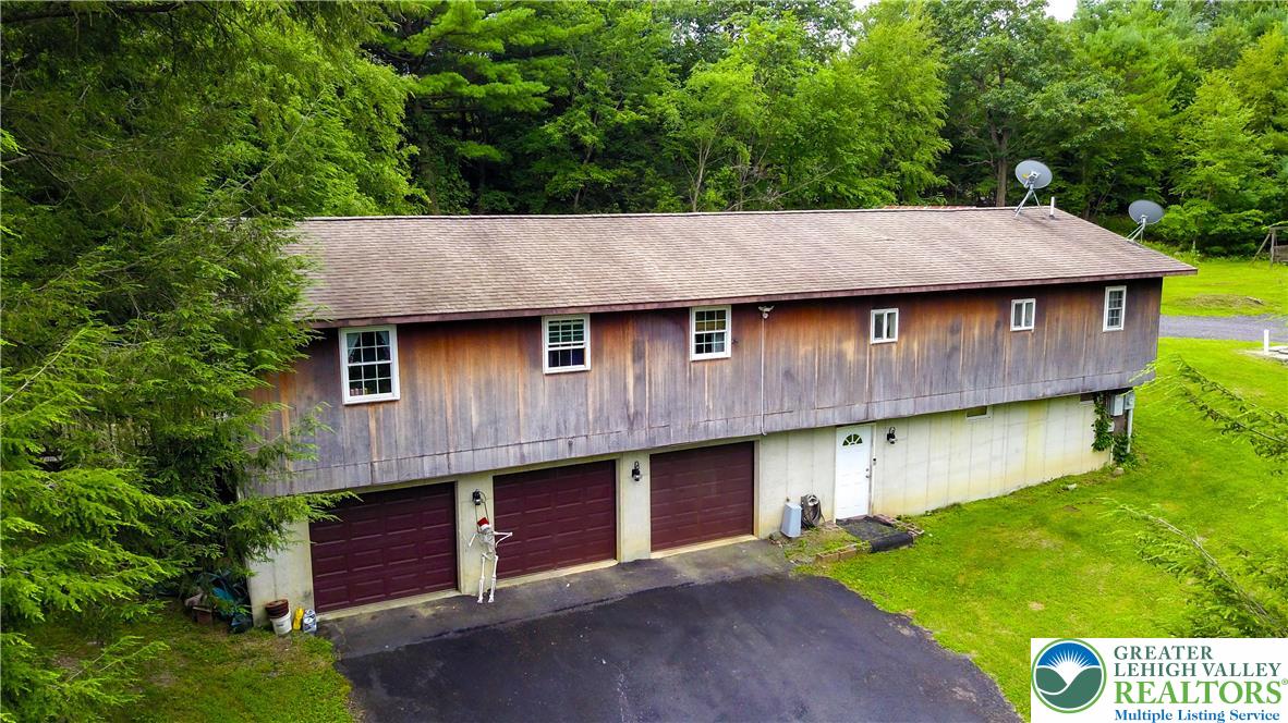 Lower Towamensing Tp, Pennsylvania 18071, United States, 3 Bedrooms Bedrooms, ,2 BathroomsBathrooms,Residential,Active,179507