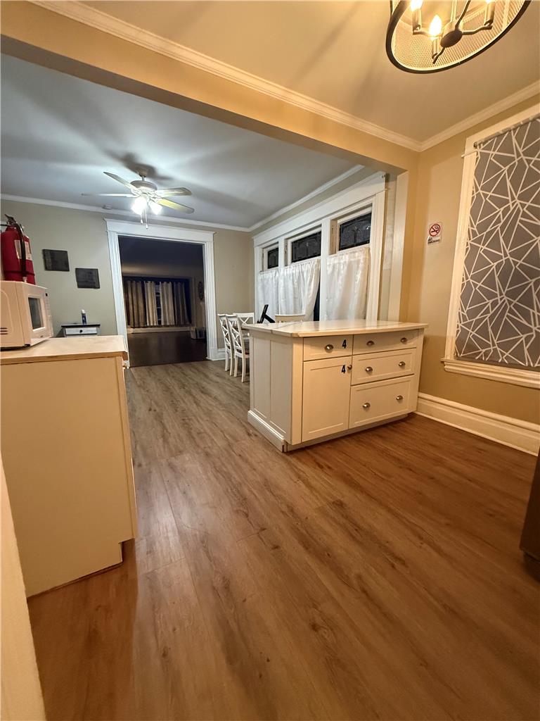 840 W Walnut Street
