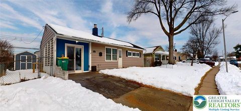 Photo of 11 Easter Lane, Falls Twp, PA 19054 (MLS # 772351)