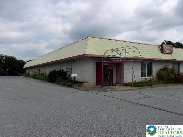 3665 Macarthur Road