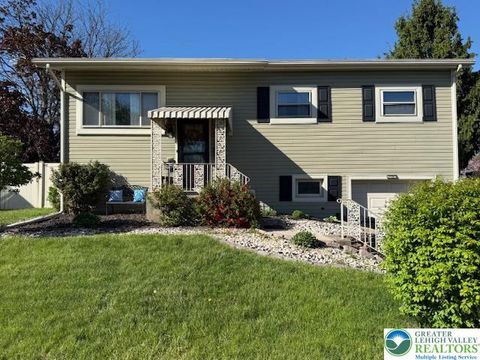 Photo of 812 Faith Drive, Catasauqua Boro, PA 18032 (MLS # 775881)