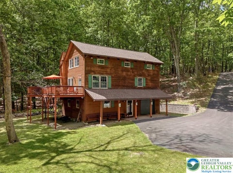 Homes For Sale - 111 View Court<br/> East Stroudsburg, PA 18302