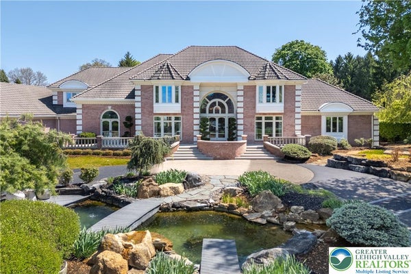4250 RAYNESSA CT, EASTON, PA 18045 - Image a02bfa31f40edbce11bb39b065d1e656/2686565163