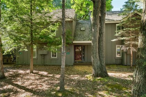 Photo of 31 Downhill HL, Kidder Twp, PA 18624 (MLS # 779566)