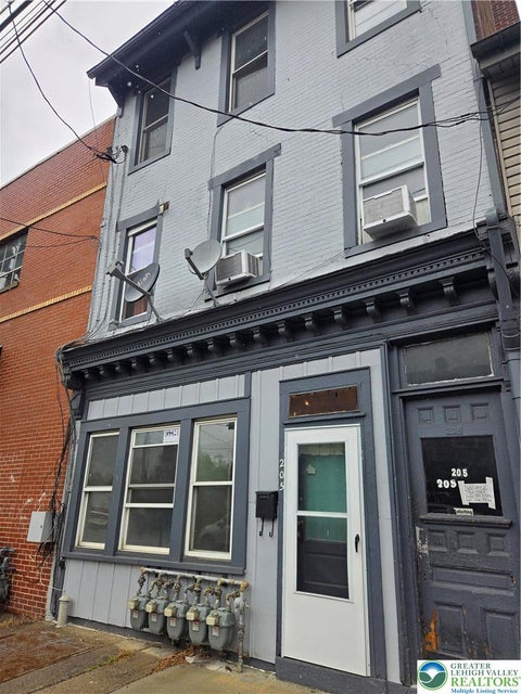 Apartment For Rent - 205 Front Street #1F<br/> Catasauqua Boro, PA 18032