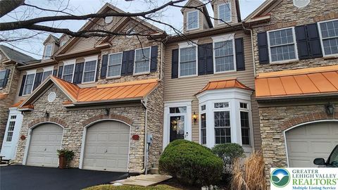 Photo of 3 Kings Avenue, Palmer Twp, PA 18045 (MLS # 770270)