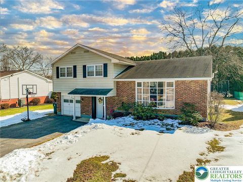 Homes For Sale - 152 Jonathan Drive<br/> Palmer Twp, PA 18045