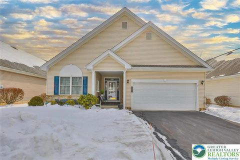 Photo of 134 Glenmoor Circle S, Easton, PA 18045 (MLS # 771729)