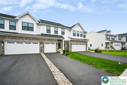 26 Timber Trail Easton PA 18045