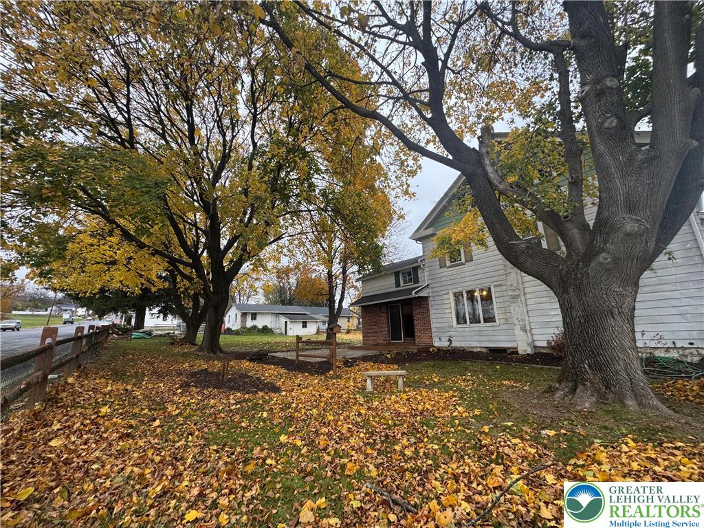 Bath Boro, Pennsylvania 18014, United States, 4 Bedrooms Bedrooms, ,2 BathroomsBathrooms,Residential,Active,251924