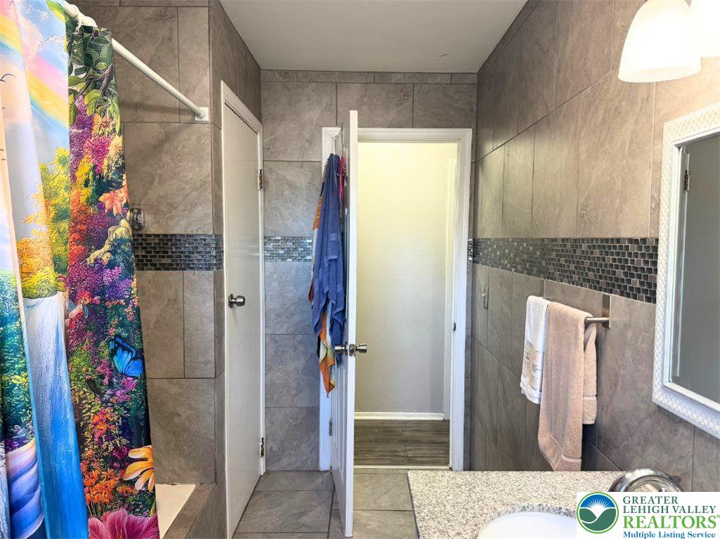 Allentown City, Pennsylvania 18103, United States, 4 Bedrooms Bedrooms, ,2 BathroomsBathrooms,Residential,Active,230292