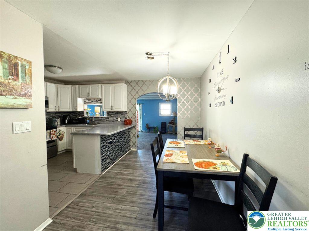 Allentown City, Pennsylvania 18103, United States, 4 Bedrooms Bedrooms, ,2 BathroomsBathrooms,Residential,Active,230292