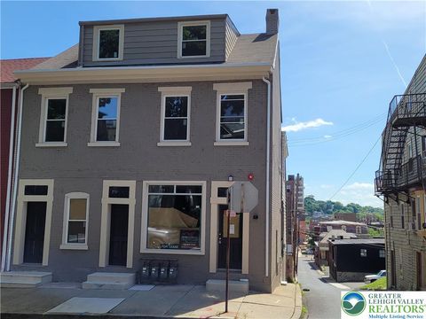 Photo of 26 S 5th Street #Apartment 26B, Easton, PA 18042 (MLS # 766541) Photo of 26 S 5th Street #Apartment 26B, Easton, PA 18042 (MLS # 766541)