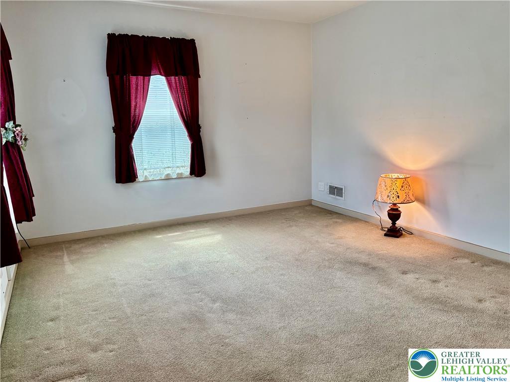 South Whitehall Twp, Pennsylvania 18104, United States, 3 Bedrooms Bedrooms, ,2 BathroomsBathrooms,Residential,Pending,192545